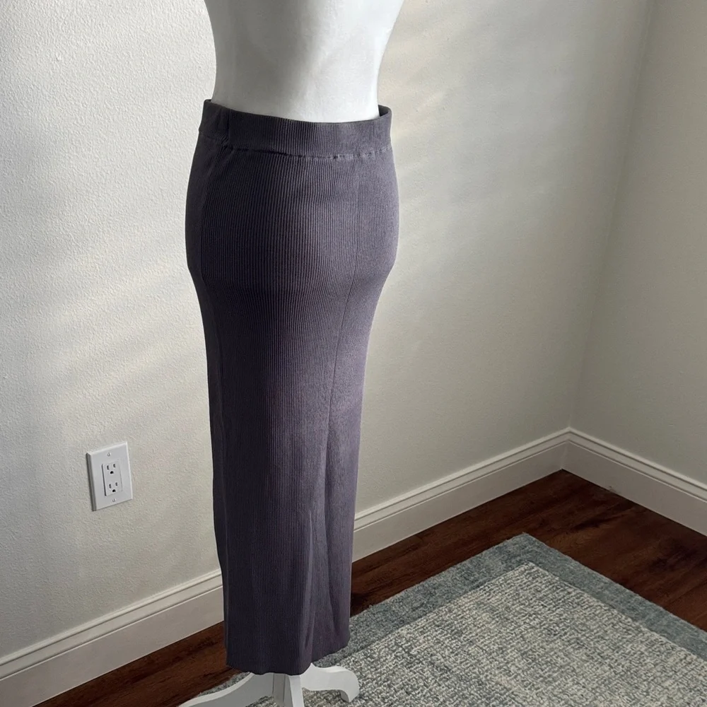 Zara Gray Women's ribbed knit Skirt - Picture 5 of 5